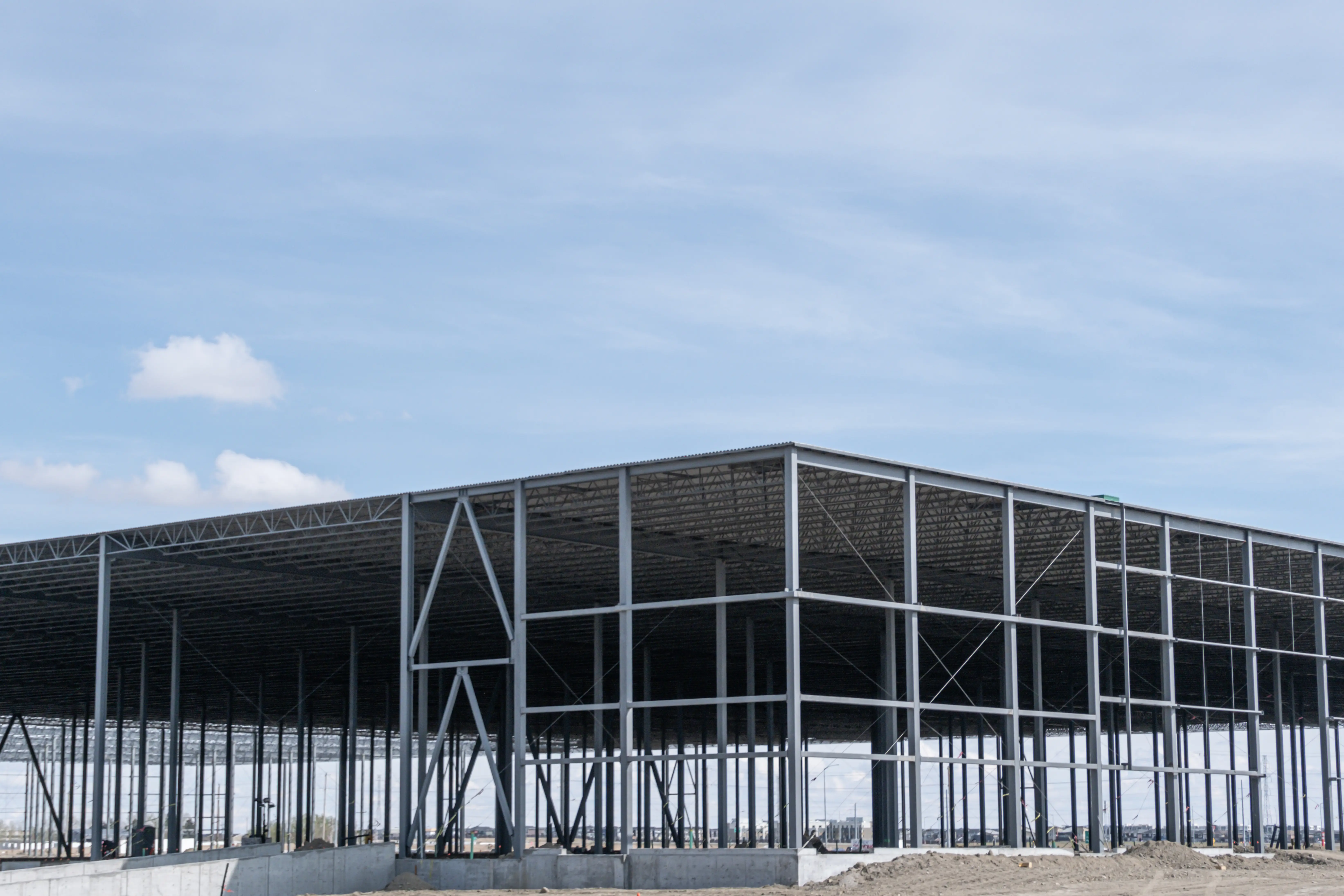 PEB vs RCC Structure – Which is Better for Industrial Buildings